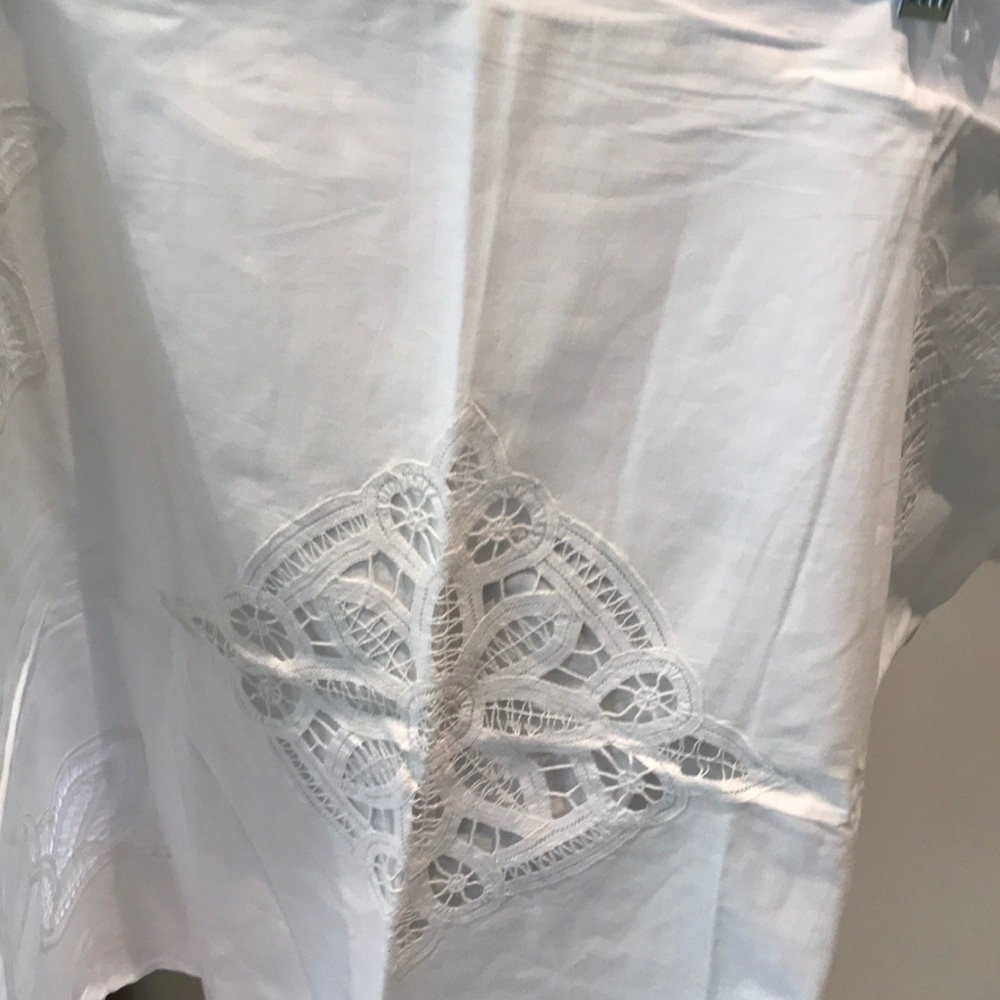 Beautiful lace100% cut cotton pillow shams.